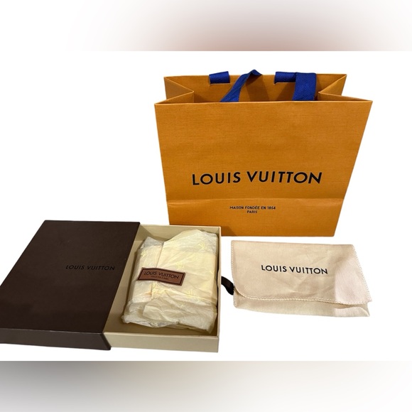 LOUIS VUITTON Mini Monogram Conte de Fees Butterfly Porte-Monnaie Coin Purse - Picture 2 of 14